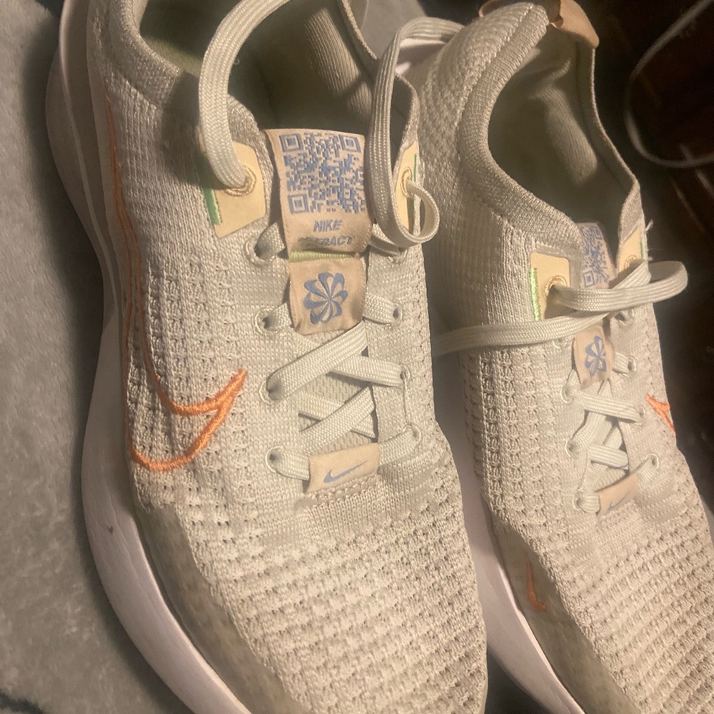 Nike Women's Shoes in Cream and Orange